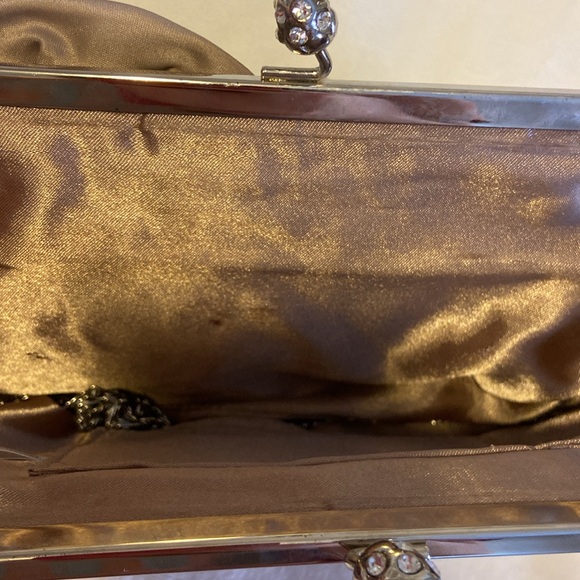 Lulu Townsend clutch with silver strap - Picture 6 of 8